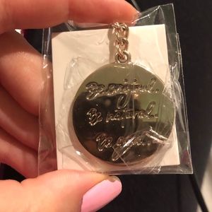 "Be original, Be natural, Be good" Keychain *New*